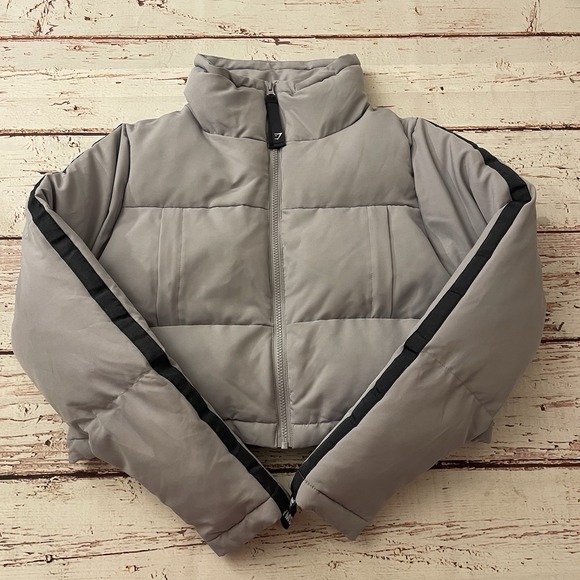 Gymshark‎ Puffer Jacket Women's Small Lilac Cropped Full Zip Athletic Logo - Picture 1 of 11